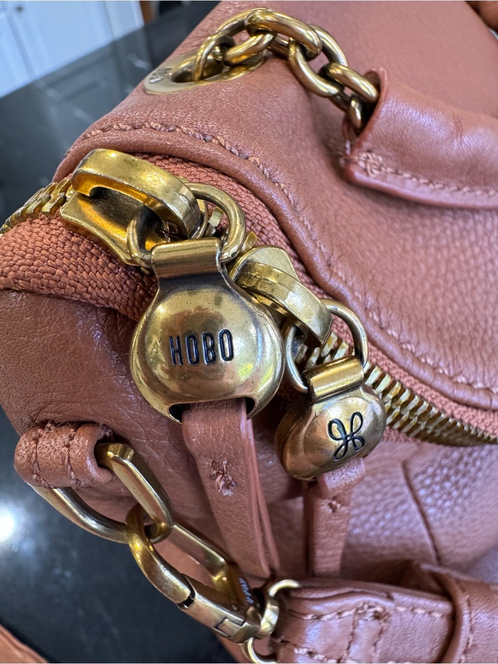🧡HOBO Fern Foldover Leather Crossbody Messenger Cognac - Picture 9 of 16